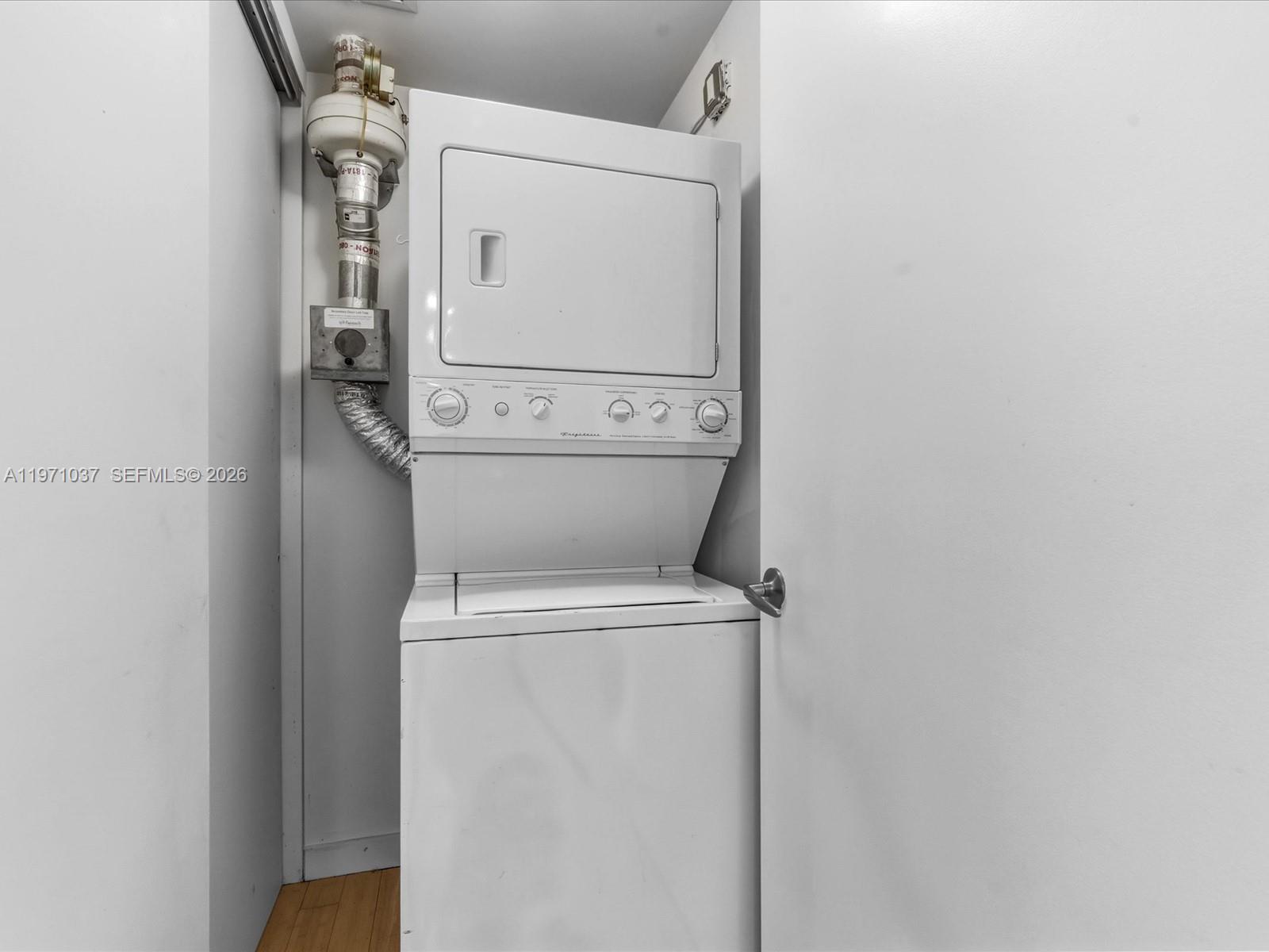 1040 Biscayne Blvd #1107 Miami, FL 33132