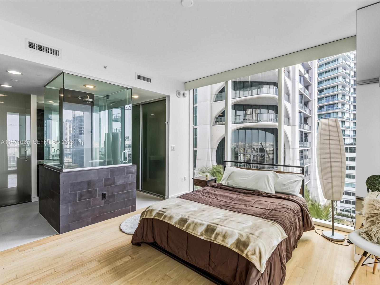 1040 Biscayne Blvd #1107 Miami, FL 33132