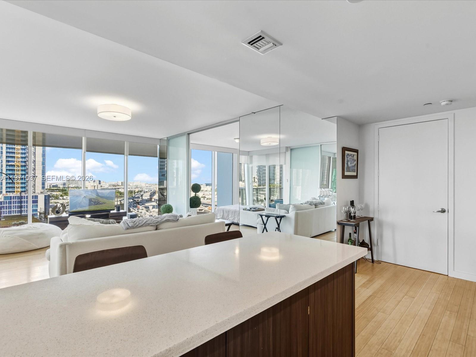 1040 Biscayne Blvd #1107 Miami, FL 33132