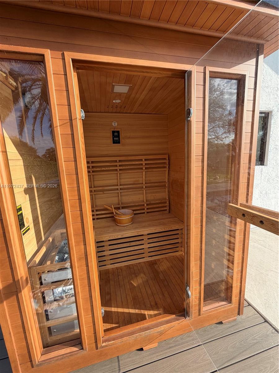 11300 NW 5th St Plantation, FL 33325