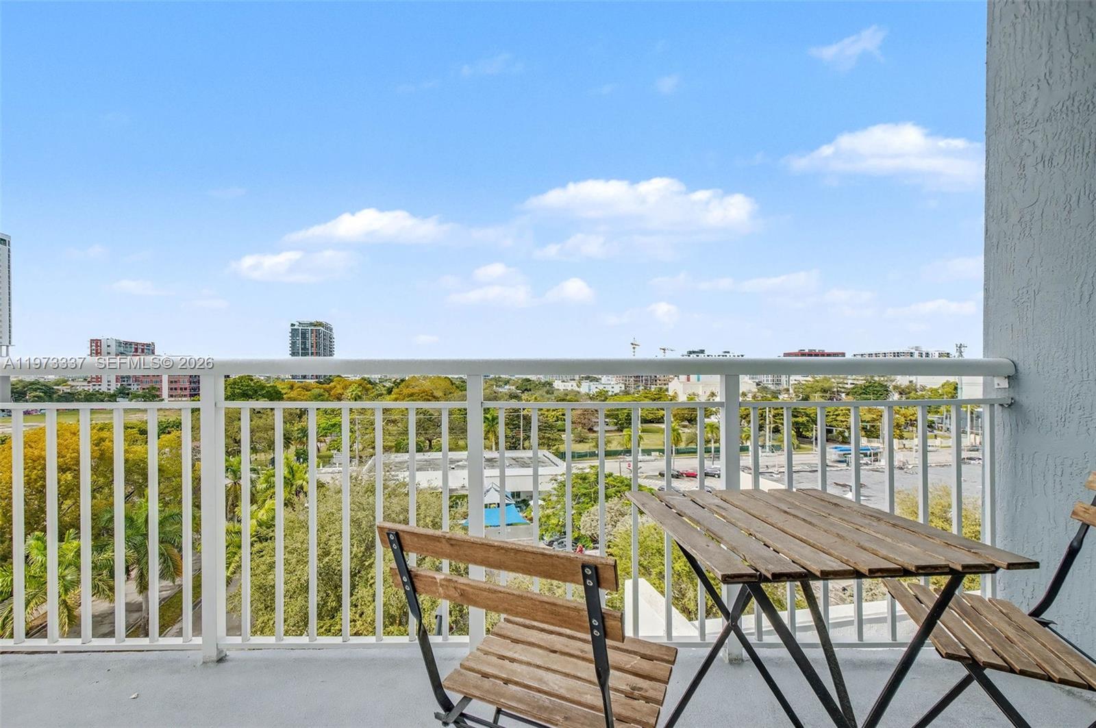 image 1800 Biscayne Plaza12