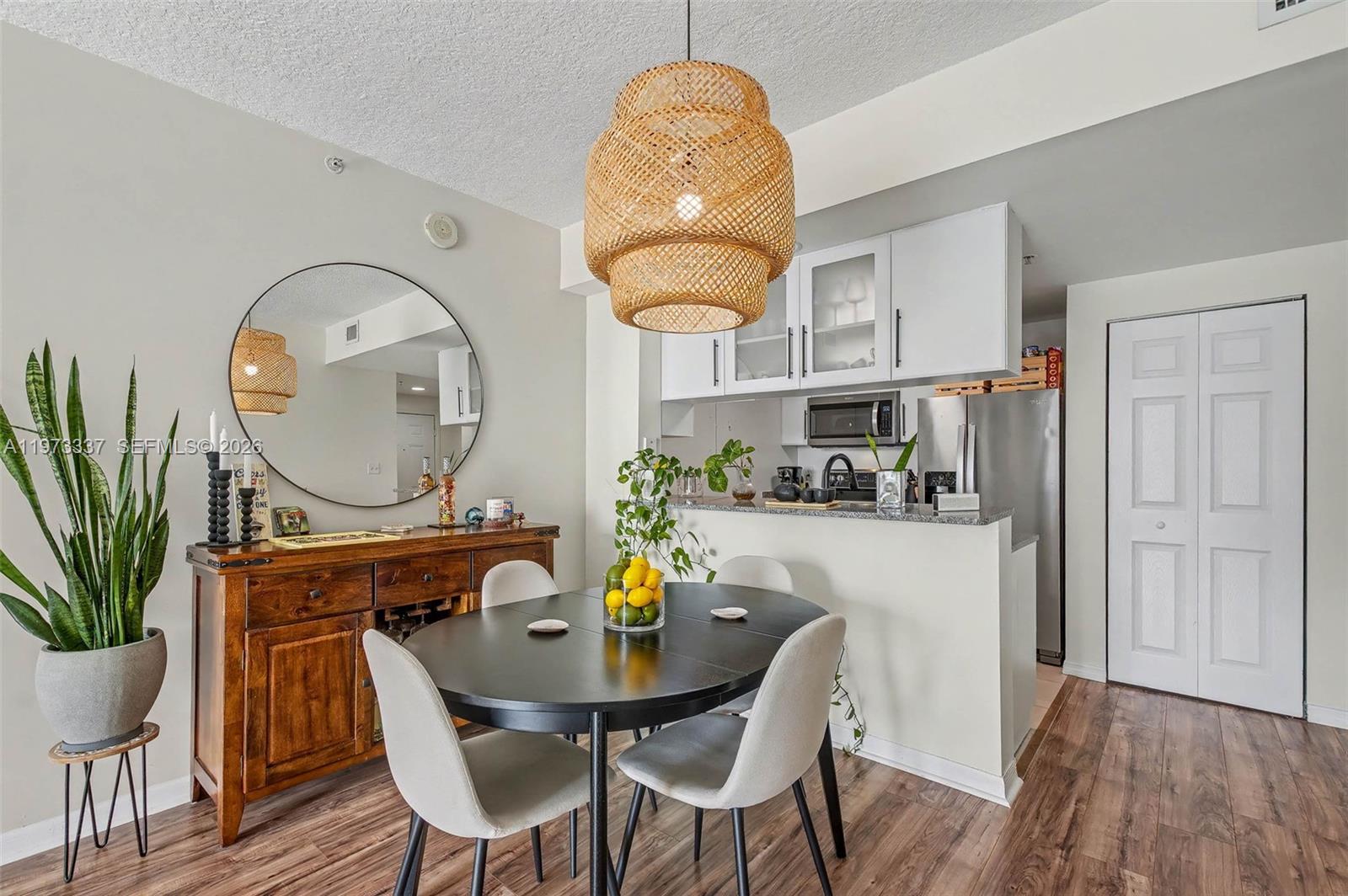 image 1800 Biscayne Plaza4