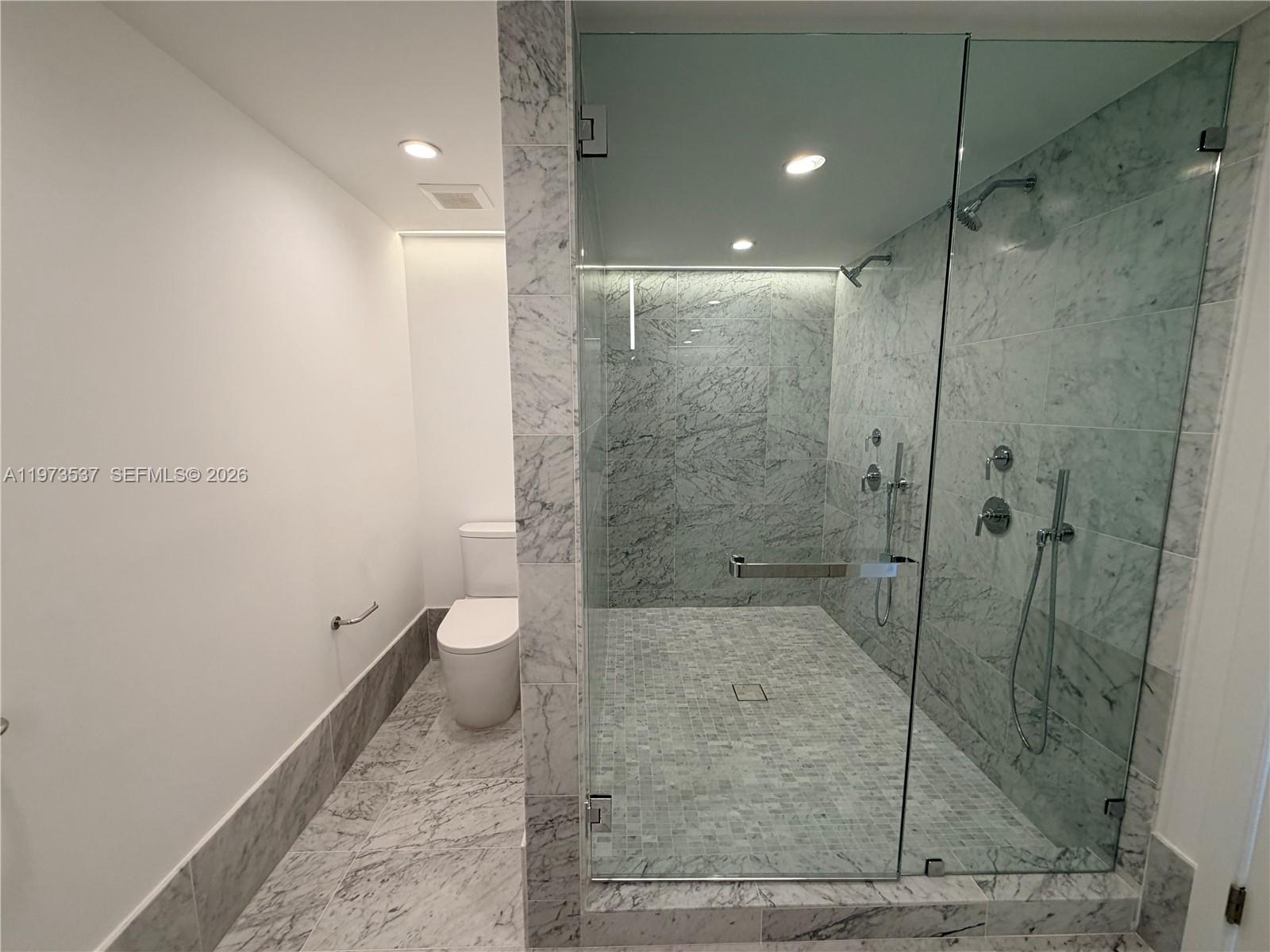 image La Baia Bay Harbor17