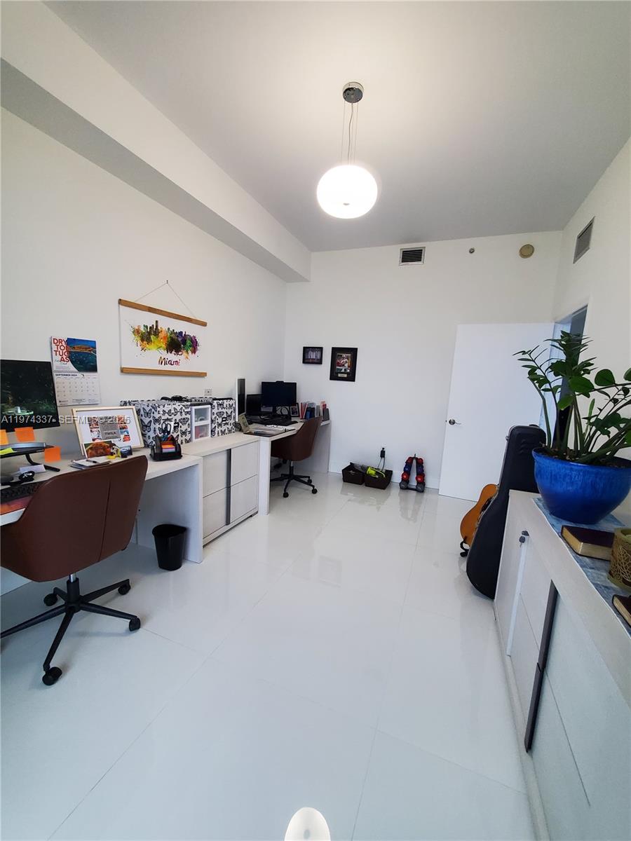 7901 Hispanola Ave #1201 North Bay Village, FL 33141