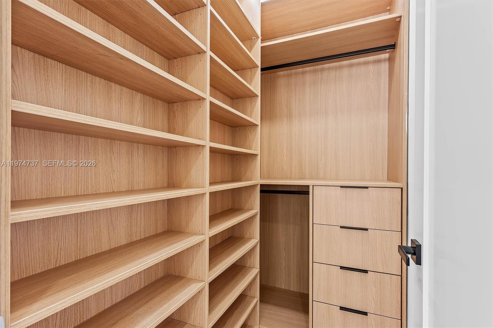 4144 Alton Rd Miami Beach, FL 33140