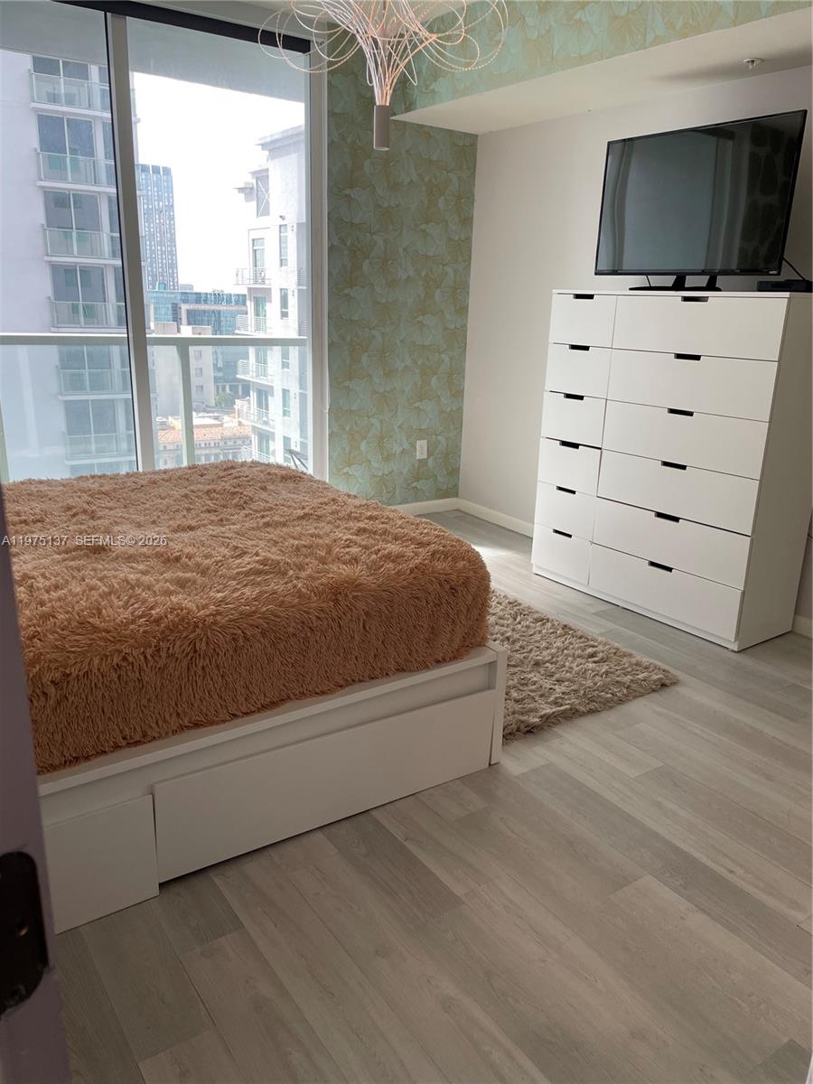 image Vizcayne South13