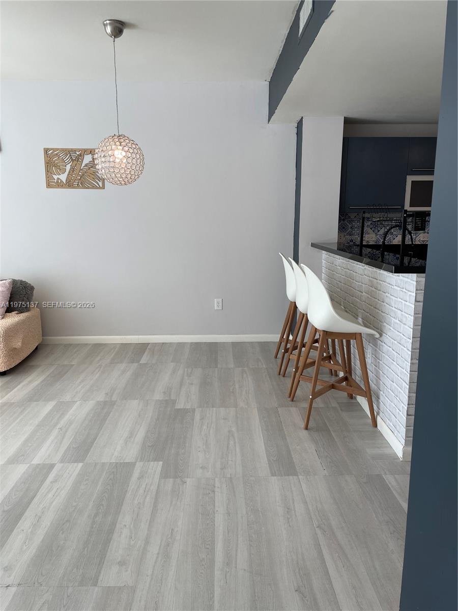 image Vizcayne South4