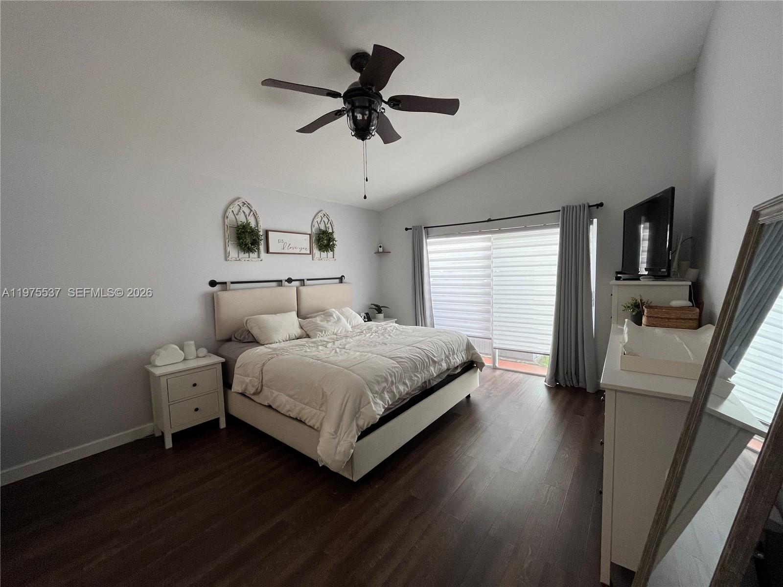 17901 NW 19th St Pembroke Pines, FL 33029