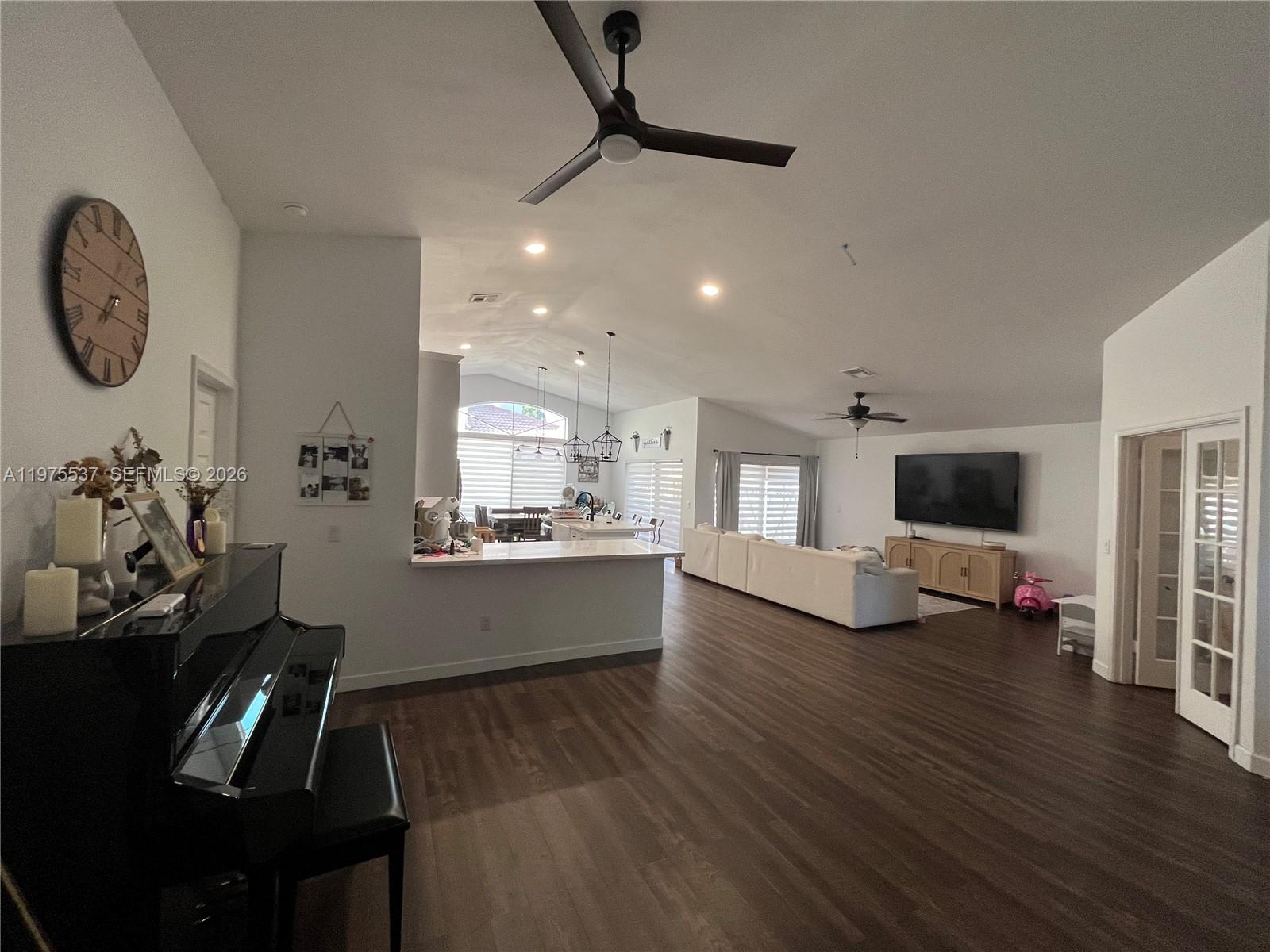 17901 NW 19th St Pembroke Pines, FL 33029