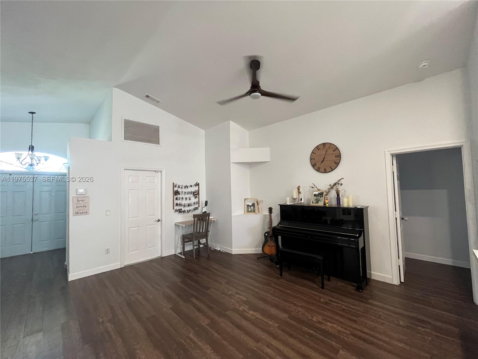 17901 NW 19th St Pembroke Pines, FL 33029