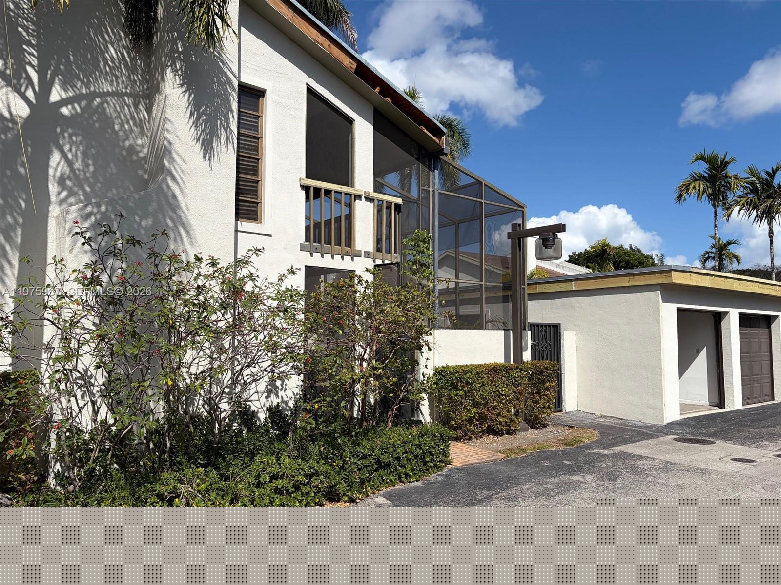 6681 SW 71st Ln #16 South Miami, FL 33143