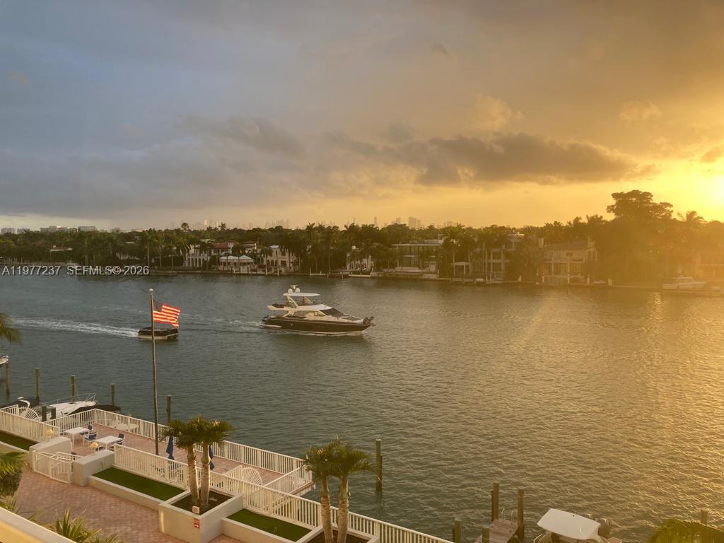 5700 Collins Ave #5L Miami Beach, FL 33140