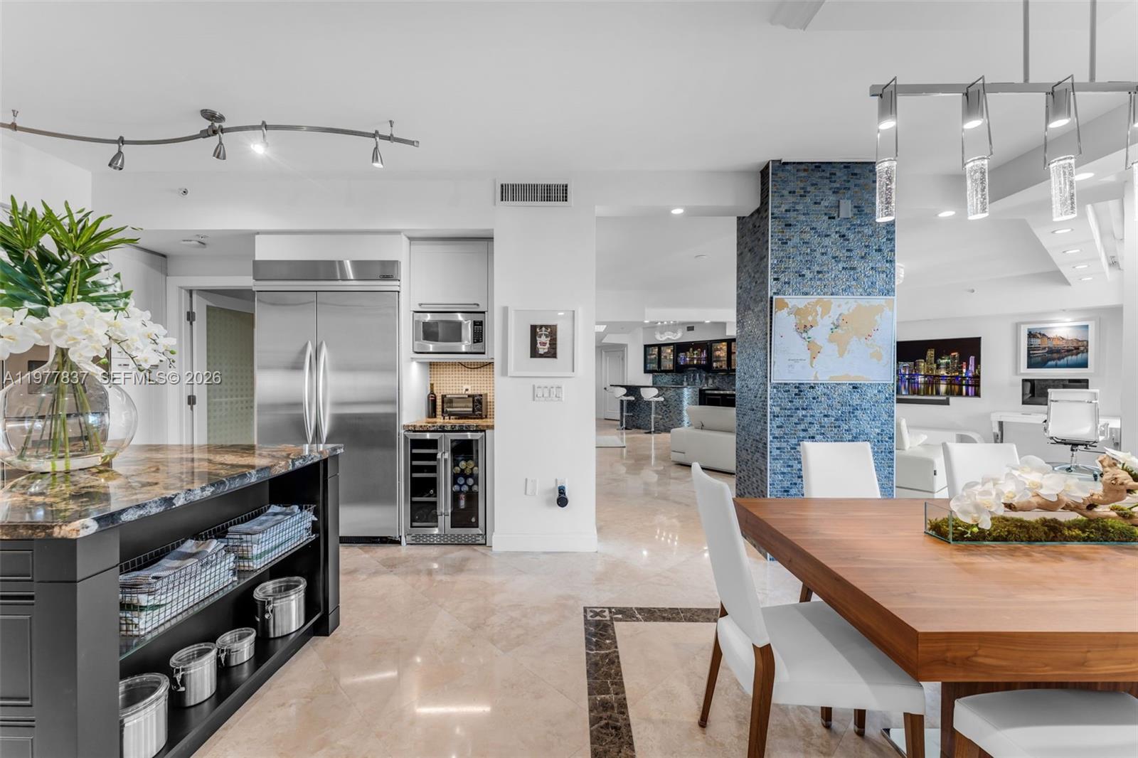 333 Las Olas Way #2505 Fort Lauderdale, FL 33301