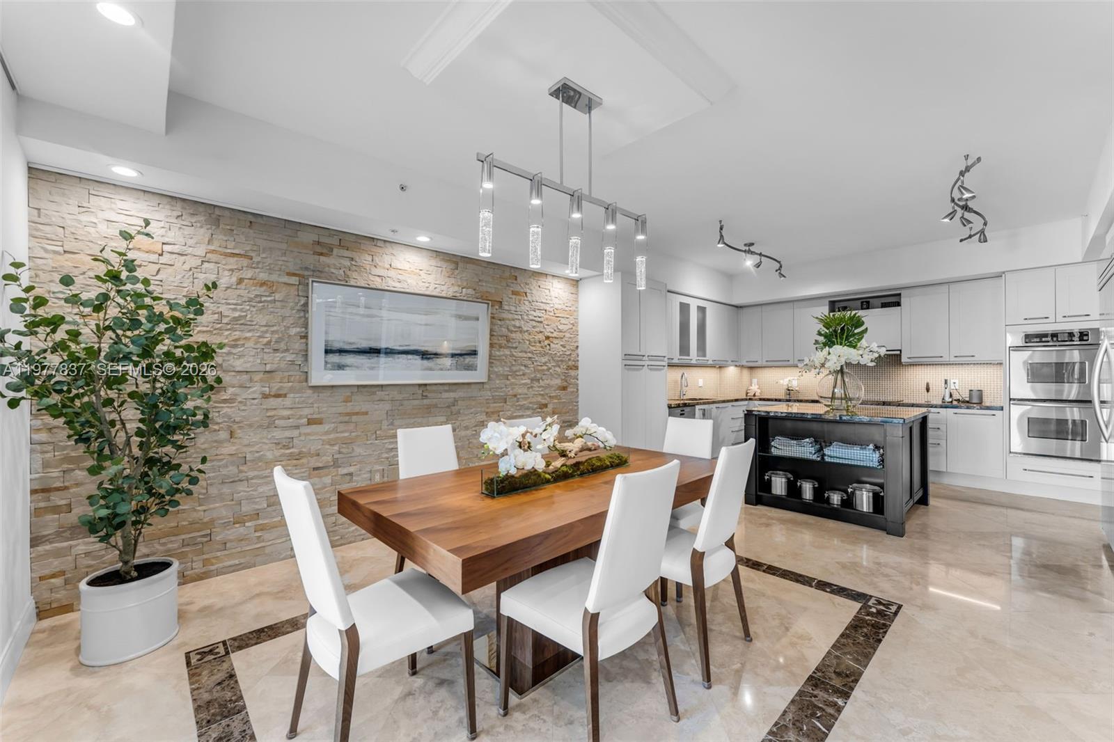 333 Las Olas Way #2505 Fort Lauderdale, FL 33301