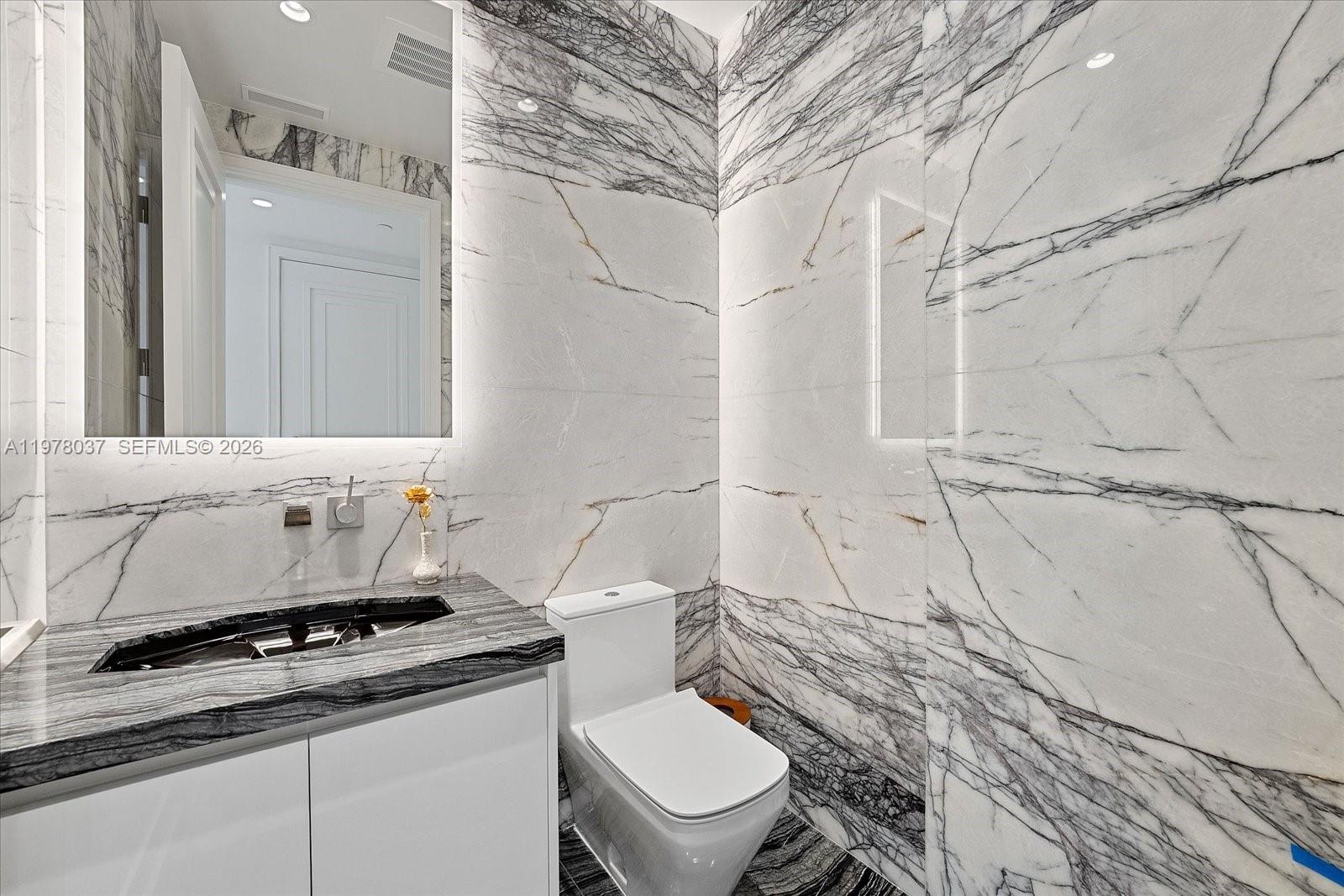 17901 Collins Ave #1506 Sunny Isles Beach, FL 33160