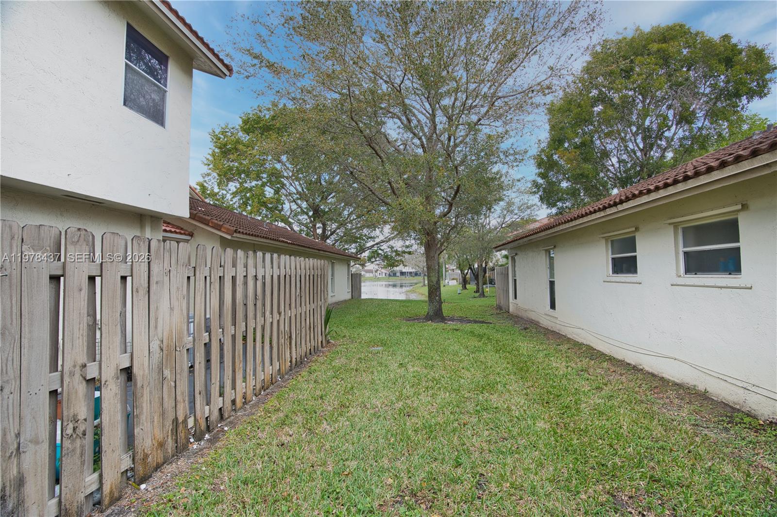 10829 NW 3rd Ct #B12L Pembroke Pines, FL 33026