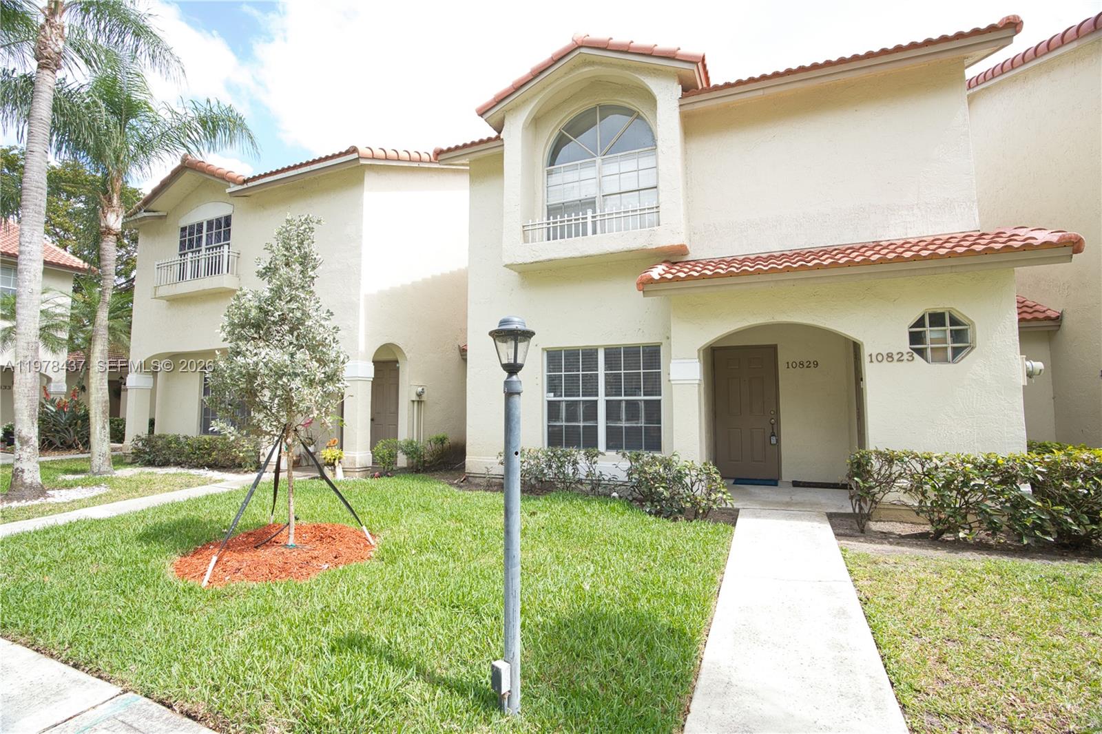 10829 NW 3rd Ct #B12L Pembroke Pines, FL 33026
