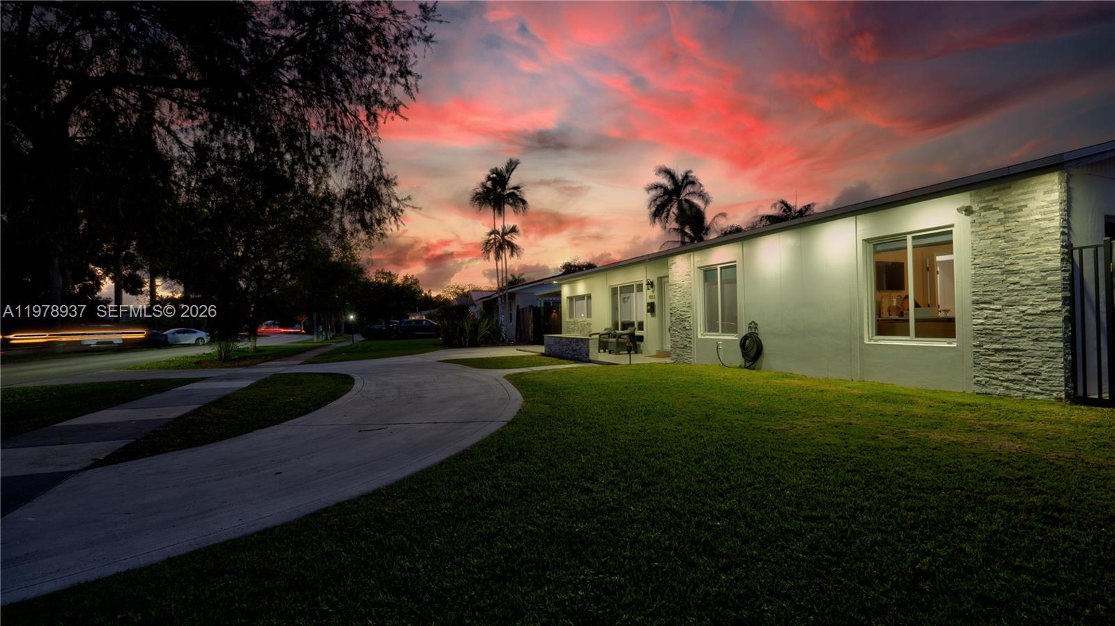 9311 Sterling Dr Cutler Bay, FL 33157