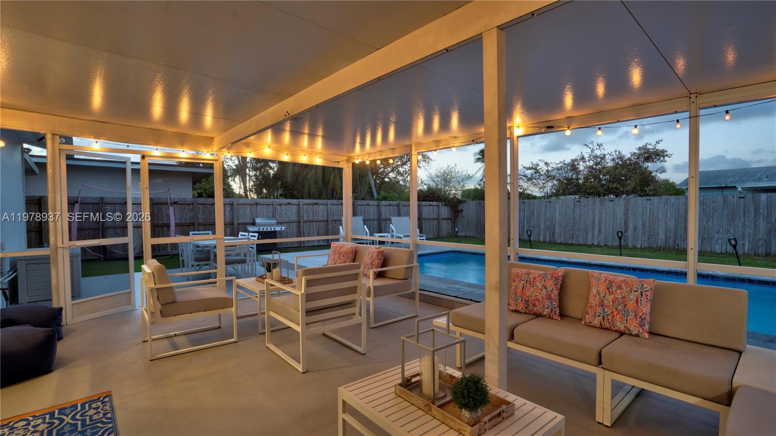 9311 Sterling Dr Cutler Bay, FL 33157