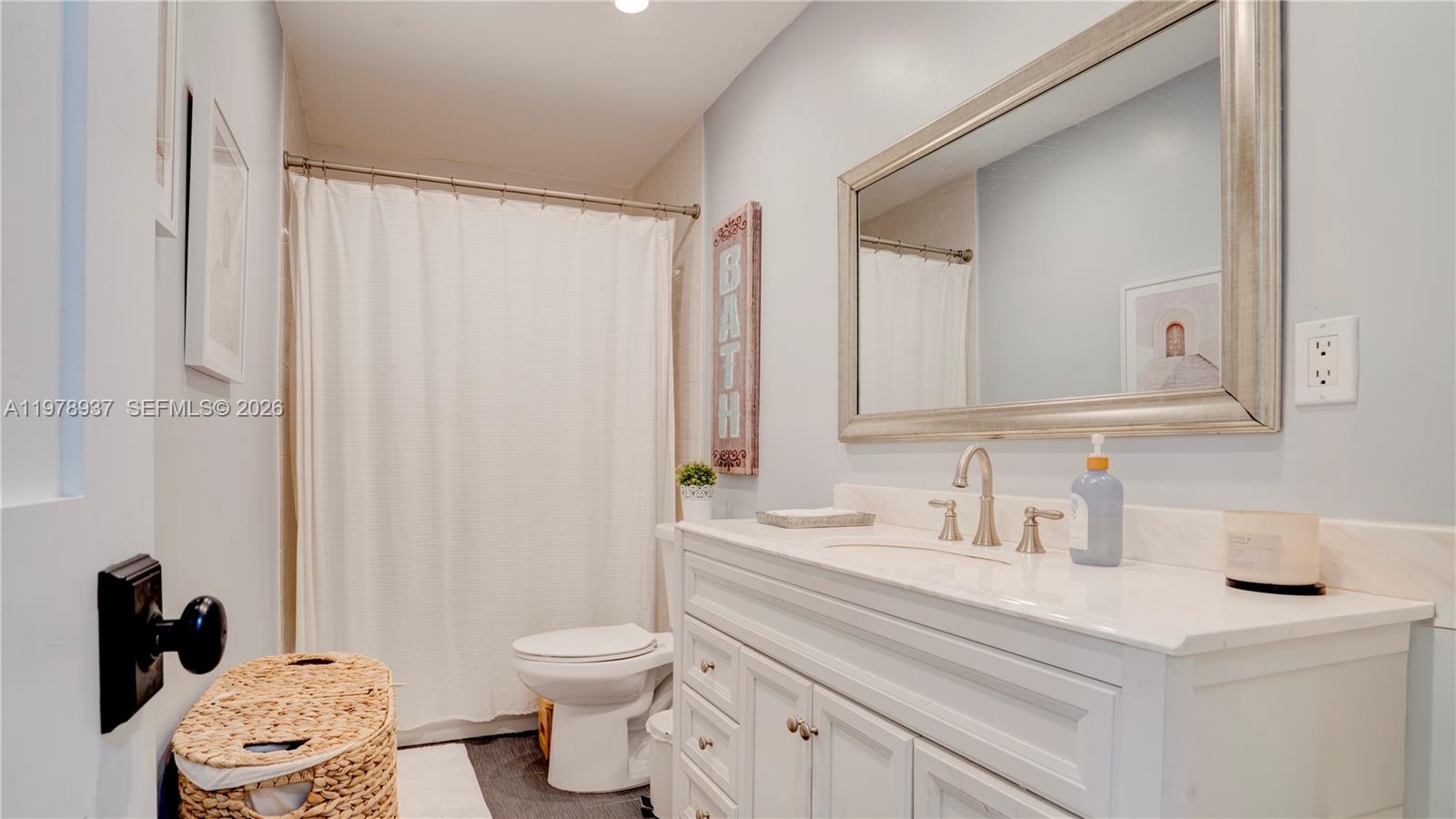 9311 Sterling Dr Cutler Bay, FL 33157