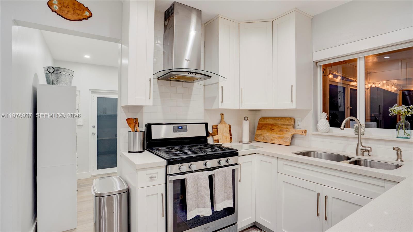 9311 Sterling Dr Cutler Bay, FL 33157