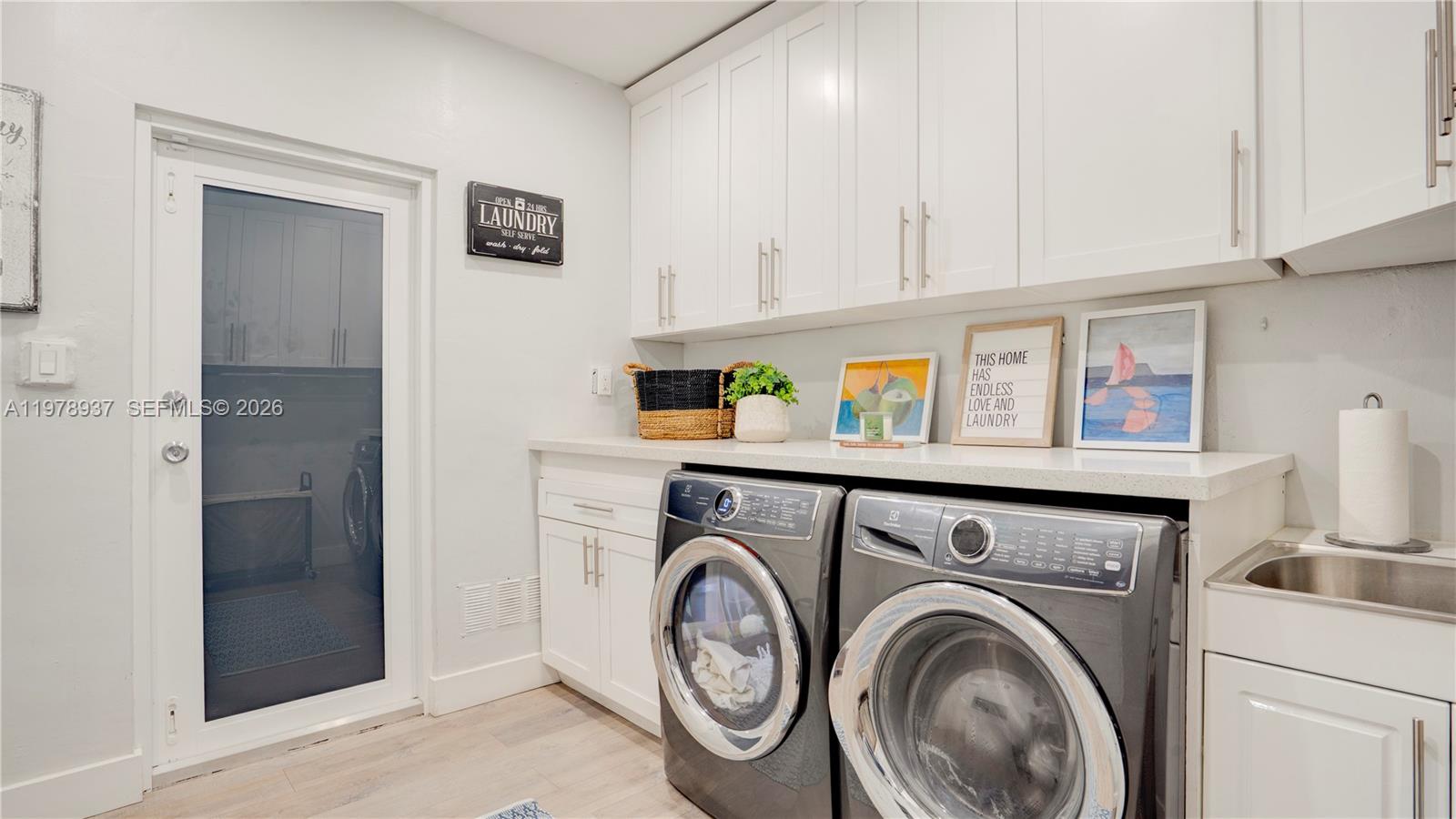 9311 Sterling Dr Cutler Bay, FL 33157