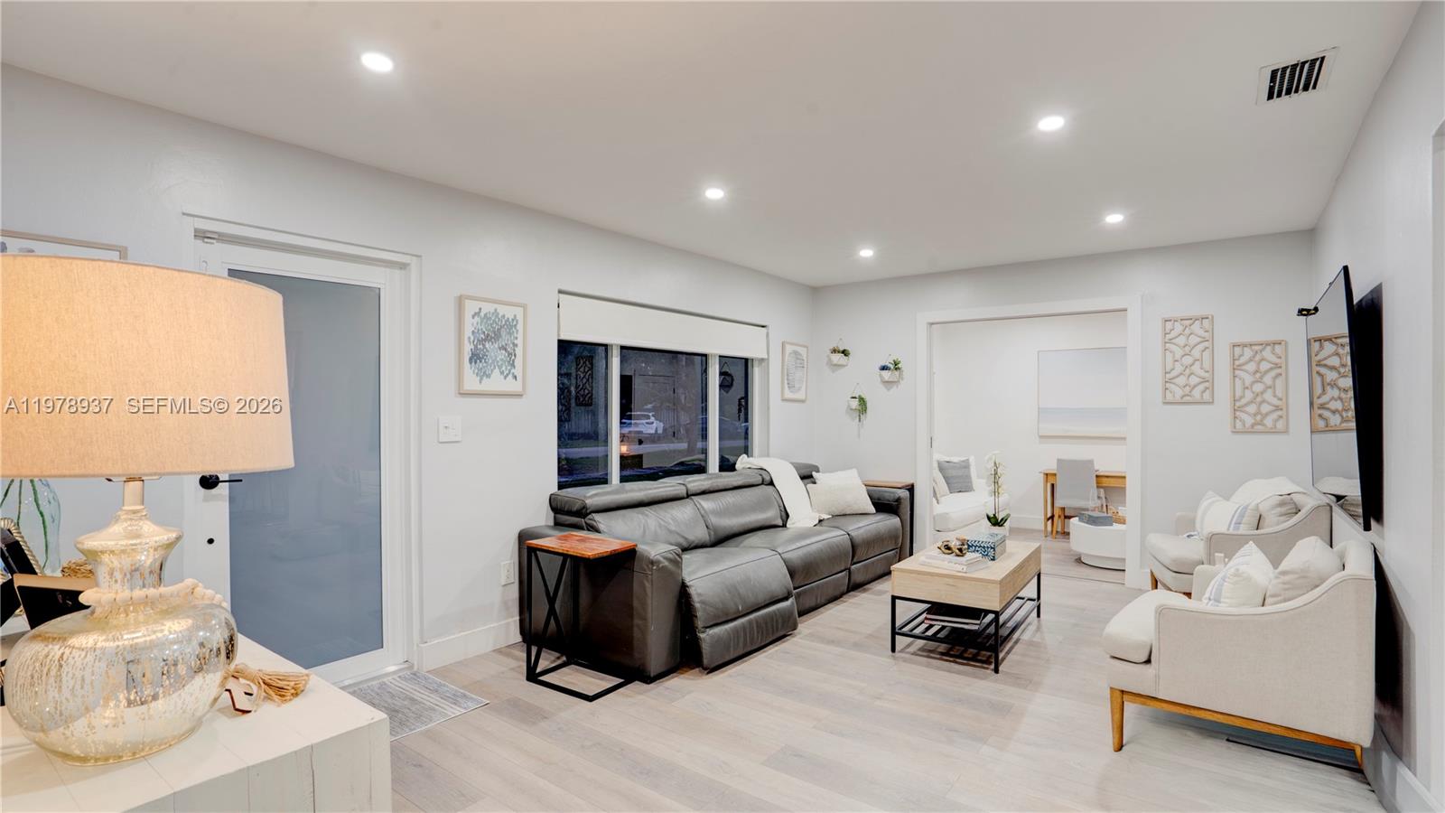 9311 Sterling Dr Cutler Bay, FL 33157