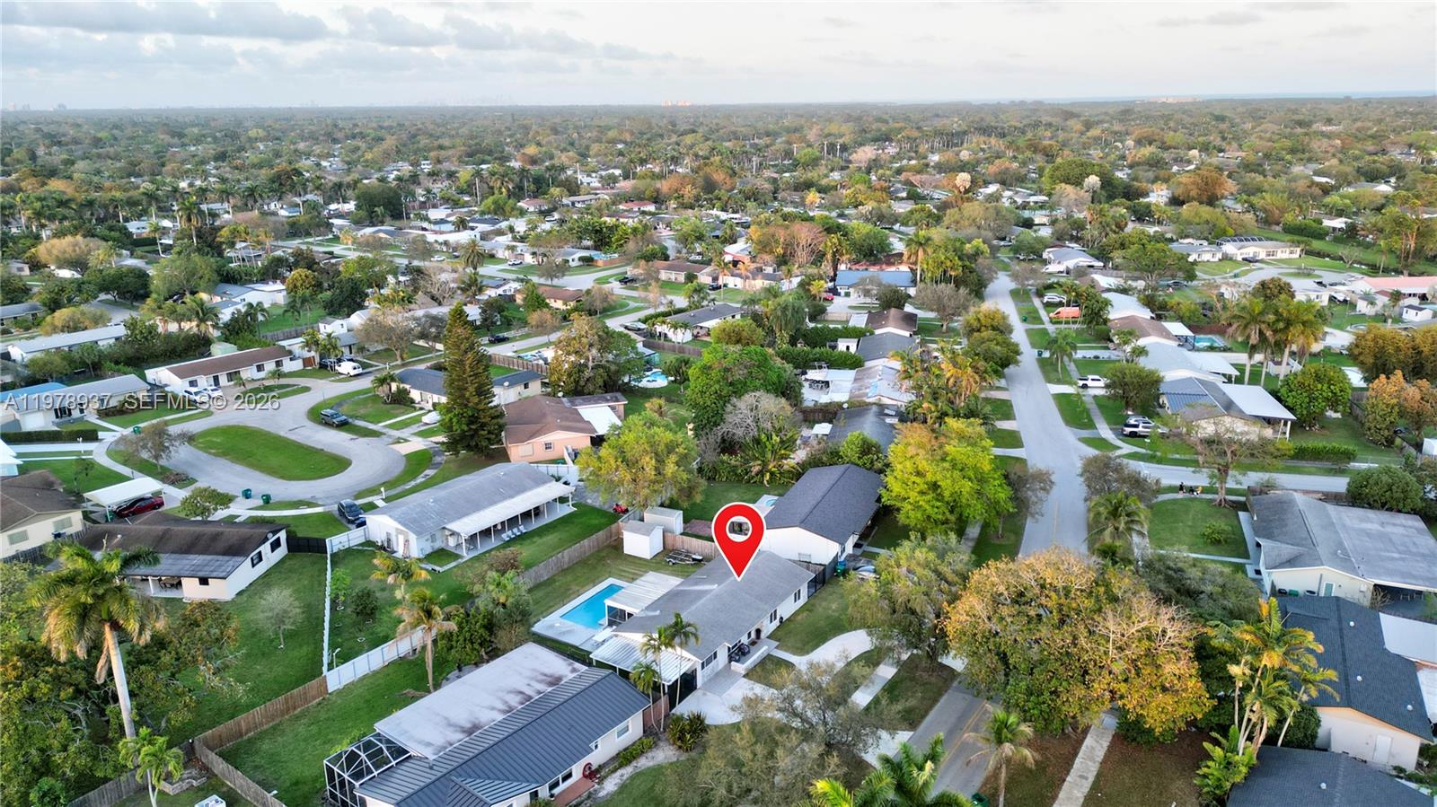 9311 Sterling Dr Cutler Bay, FL 33157