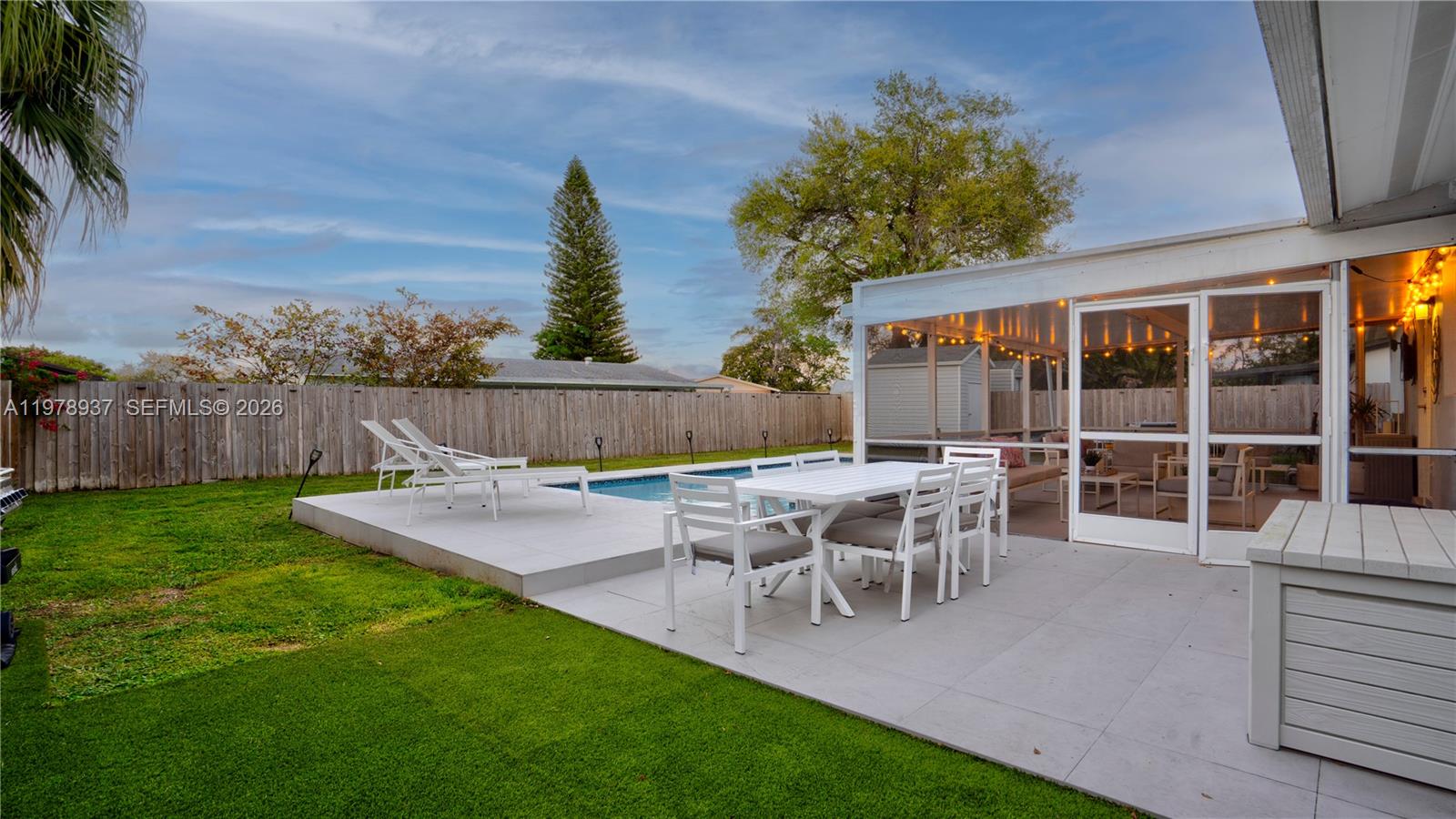 9311 Sterling Dr Cutler Bay, FL 33157