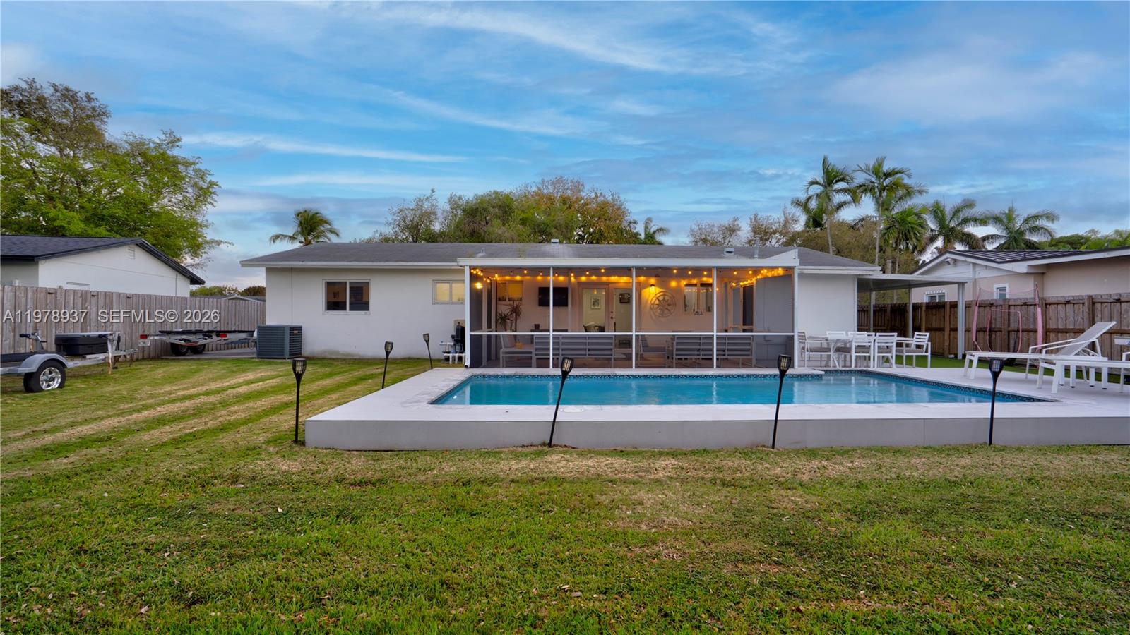 9311 Sterling Dr Cutler Bay, FL 33157