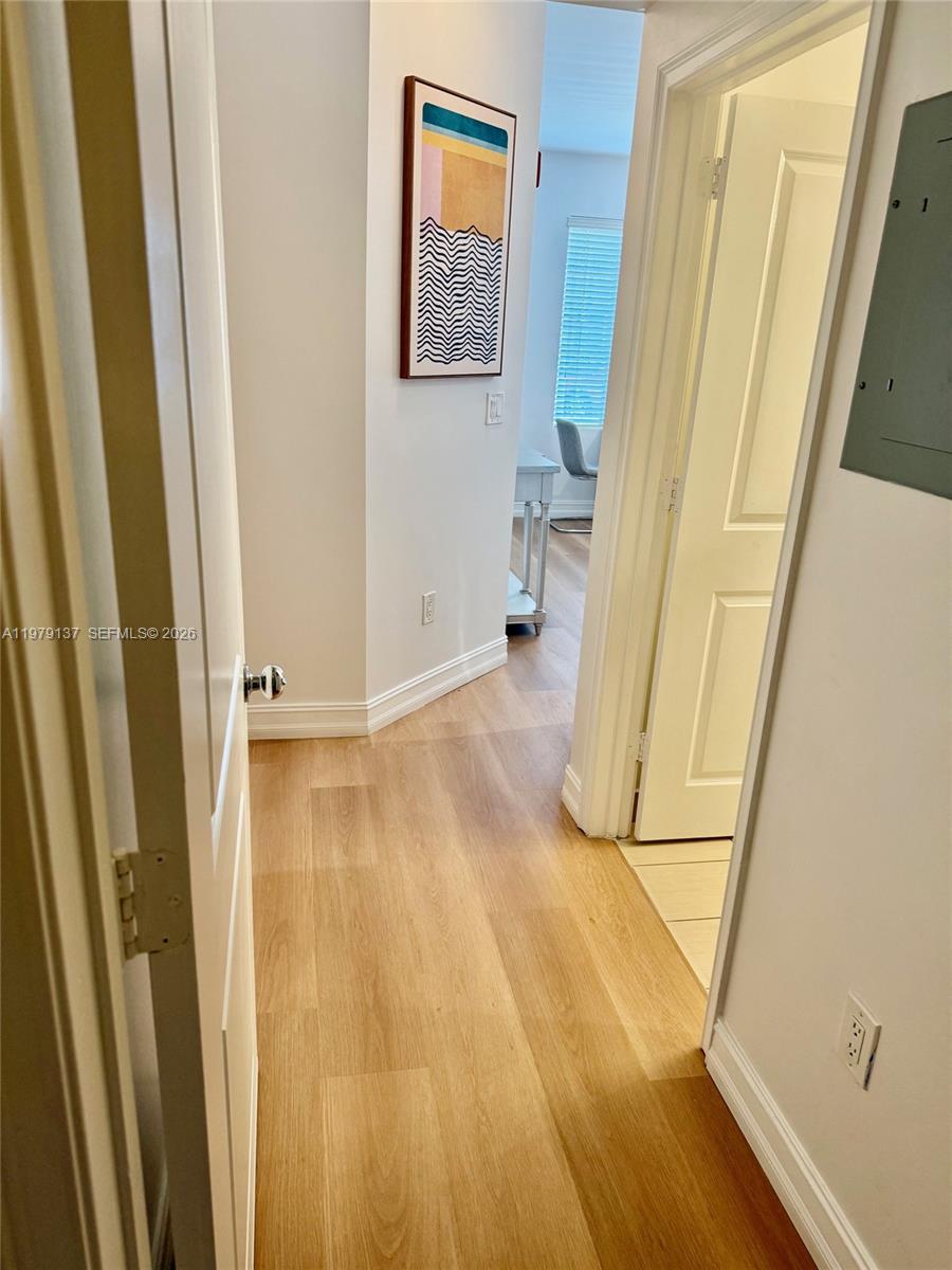 611 11th St #104 Miami Beach, FL 33139