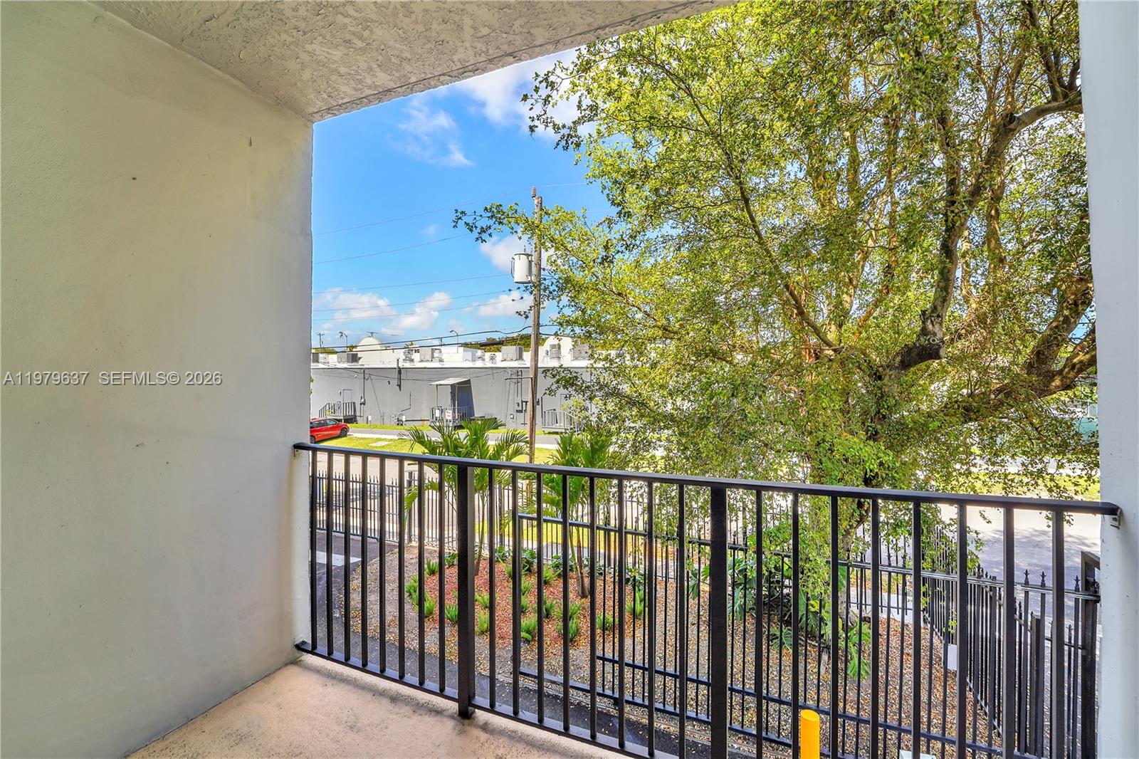 860 NE 78th St #207 Miami, FL 33138