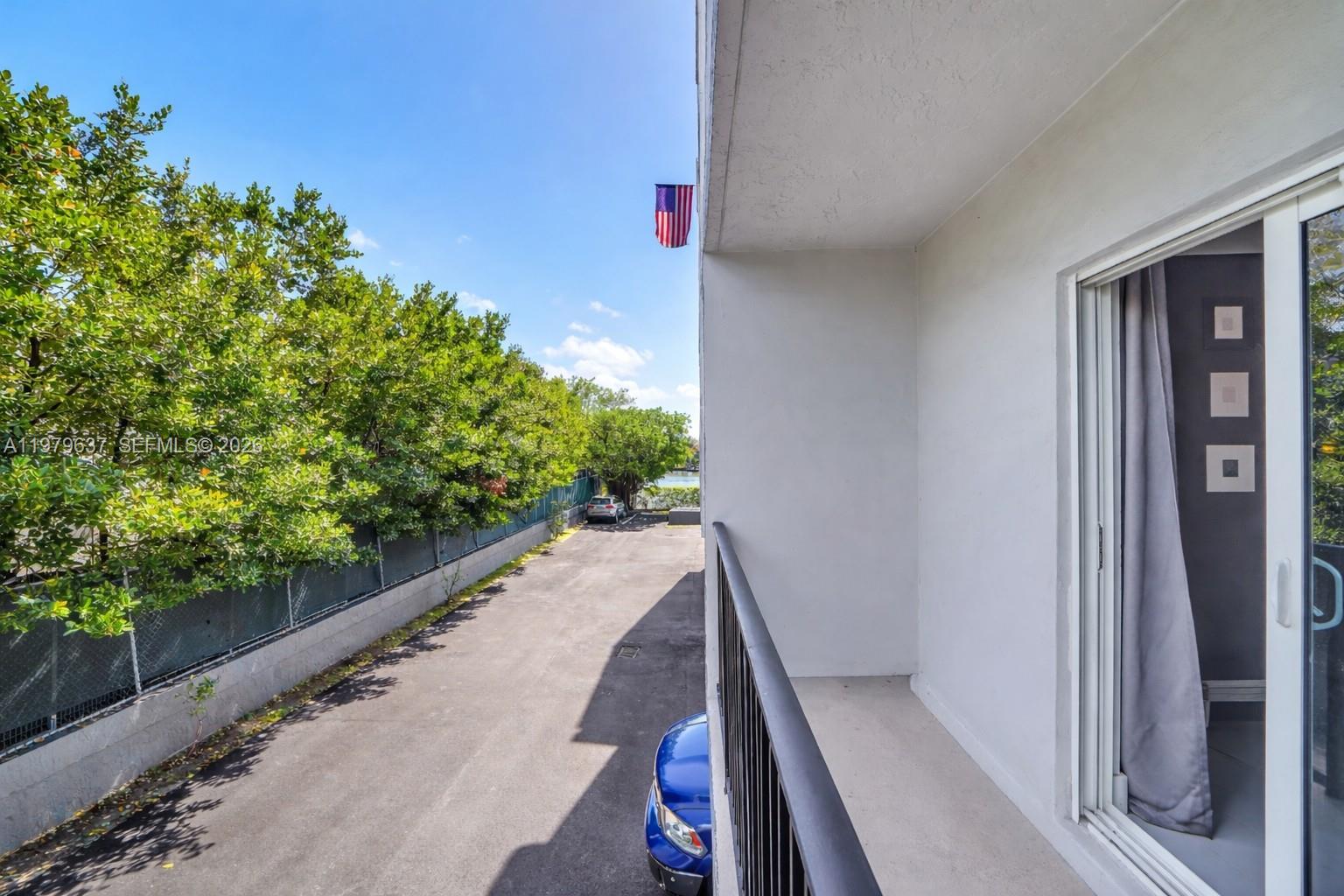 860 NE 78th St #207 Miami, FL 33138