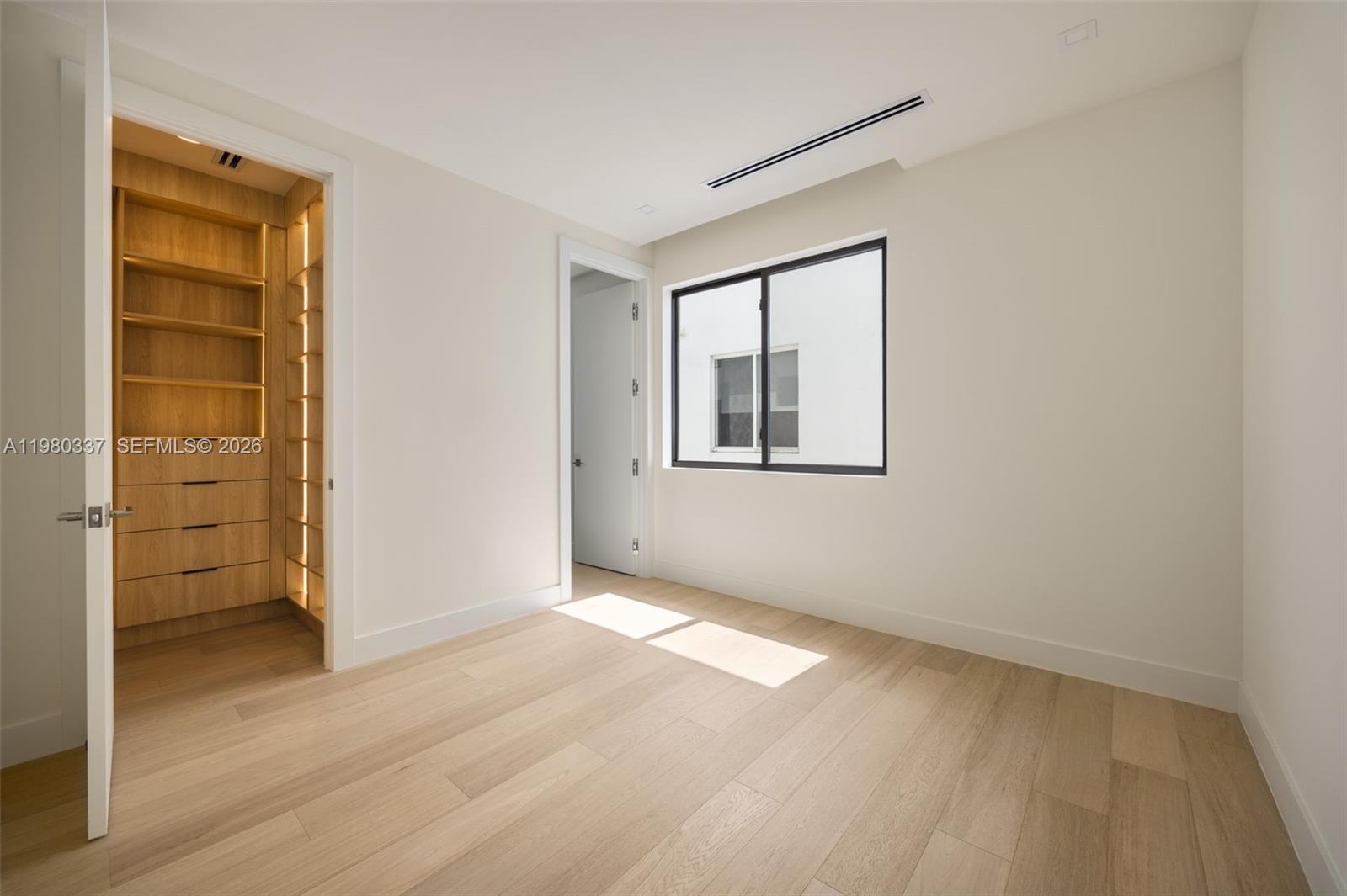 3113 Elizabeth St Miami, FL 33133