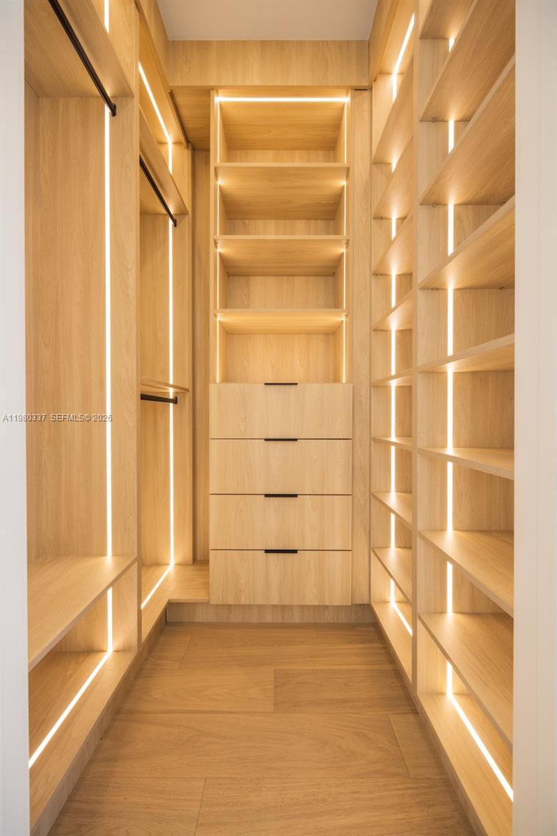 3113 Elizabeth St Miami, FL 33133