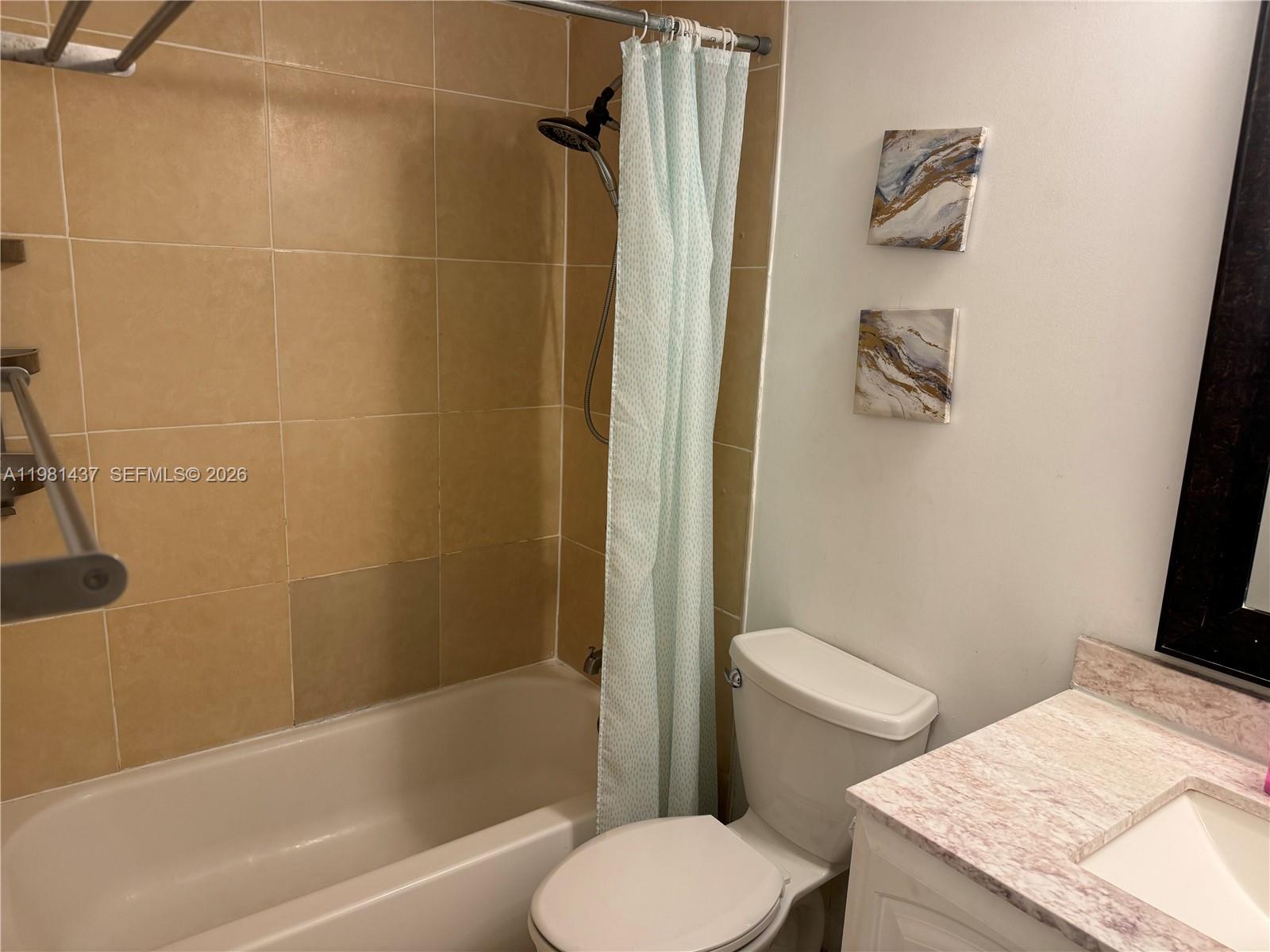 5445 Collins Ave #627 Miami Beach, FL 33140