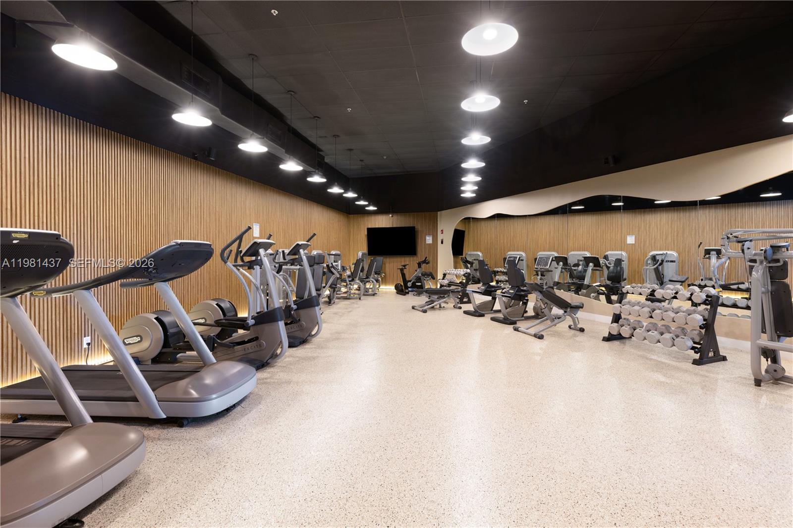 5445 Collins Ave #627 Miami Beach, FL 33140