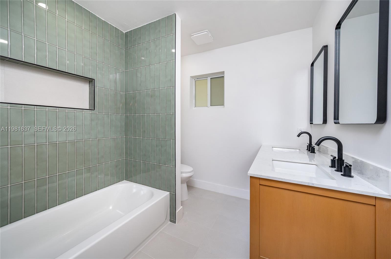 9361 SW 16th St Miami, FL 33165