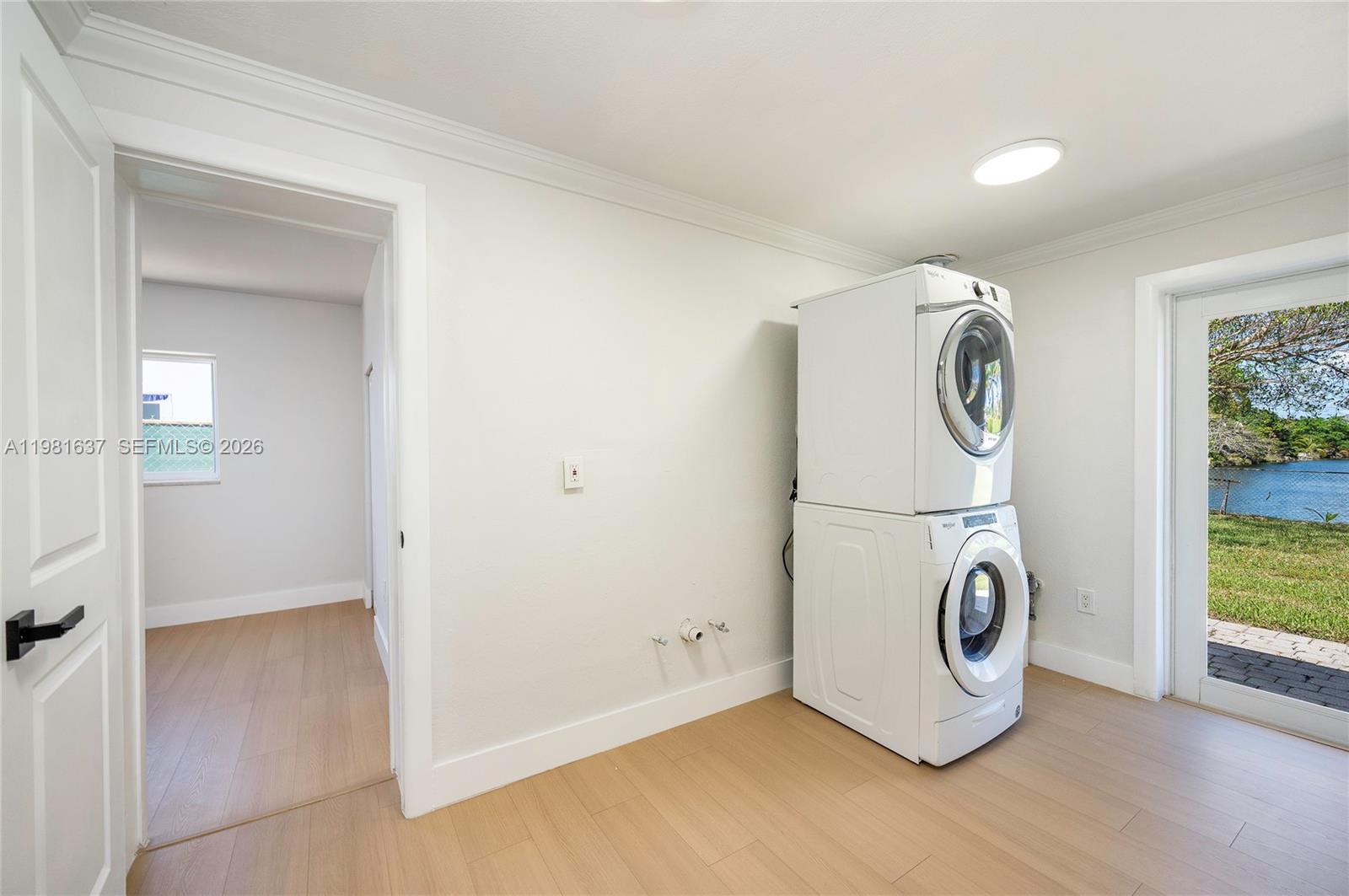 9361 SW 16th St Miami, FL 33165