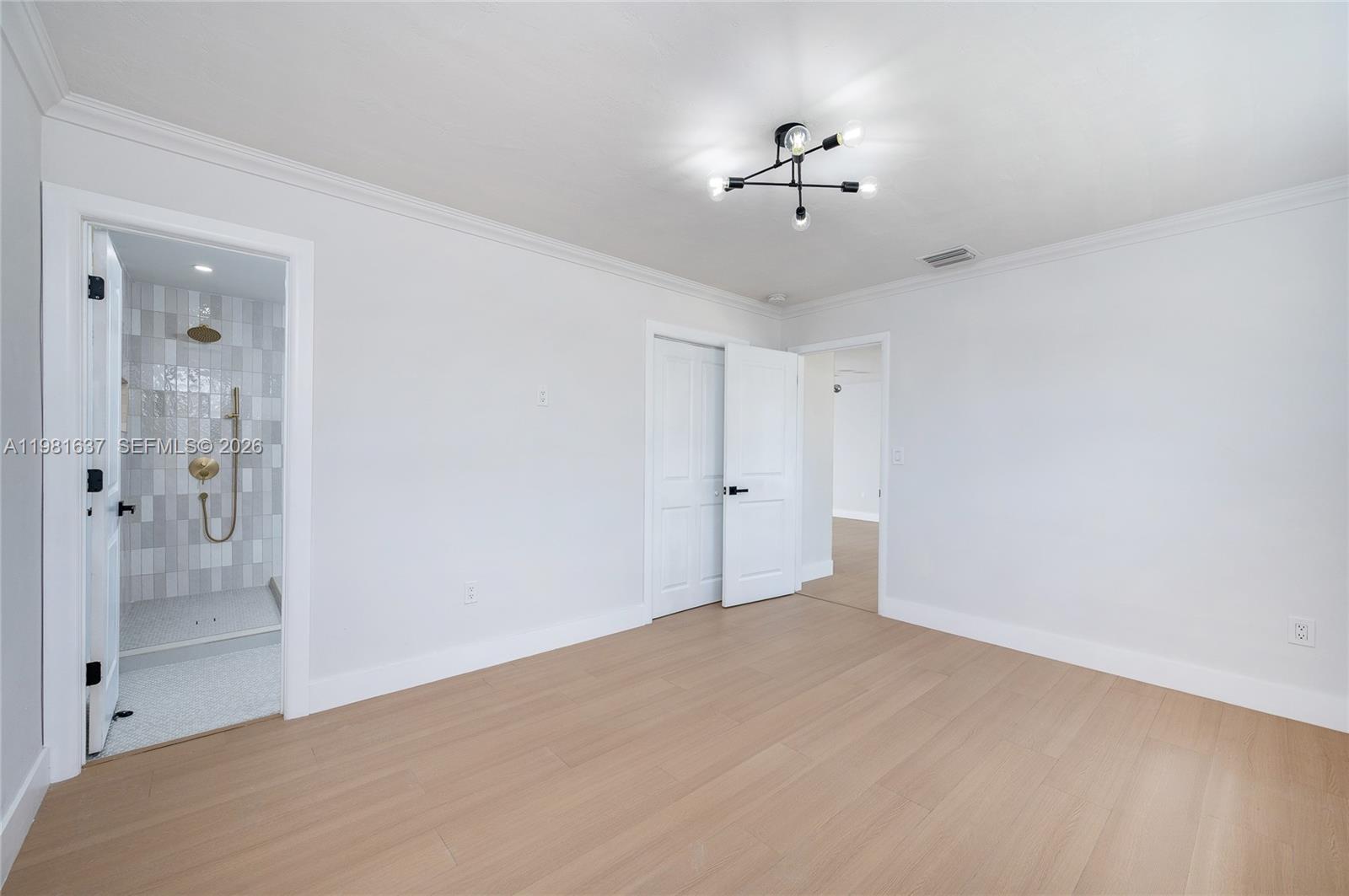 9361 SW 16th St Miami, FL 33165