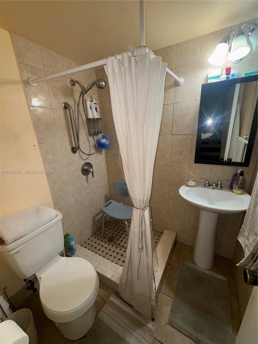 13464 SW 11th Ter Miami, FL 33184