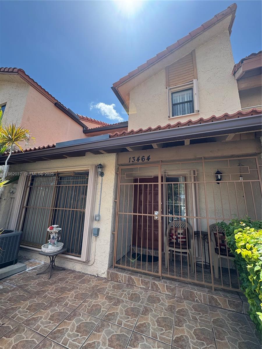 13464 SW 11th Ter Miami, FL 33184