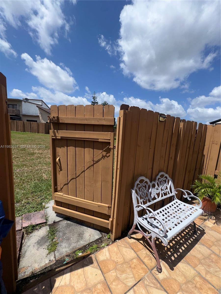 13464 SW 11th Ter Miami, FL 33184