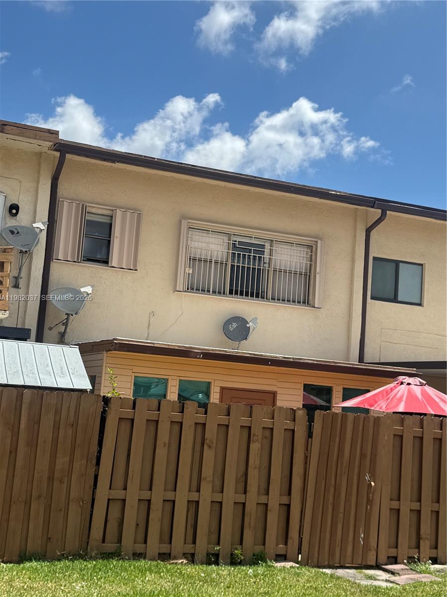 13464 SW 11th Ter Miami, FL 33184