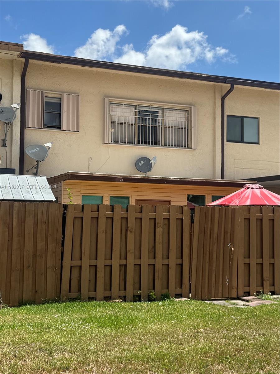 13464 SW 11th Ter Miami, FL 33184