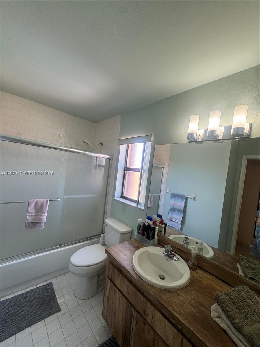 13464 SW 11th Ter Miami, FL 33184