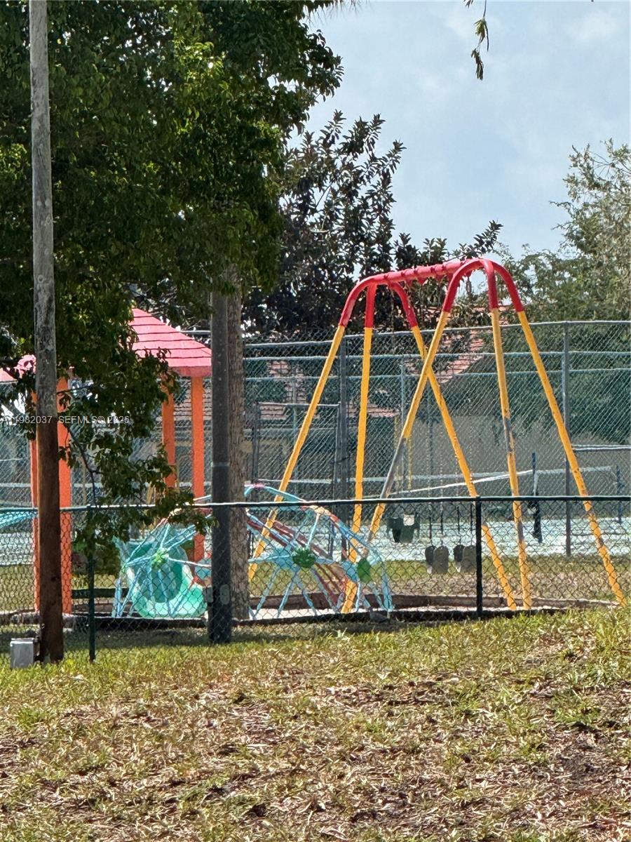 13464 SW 11th Ter Miami, FL 33184