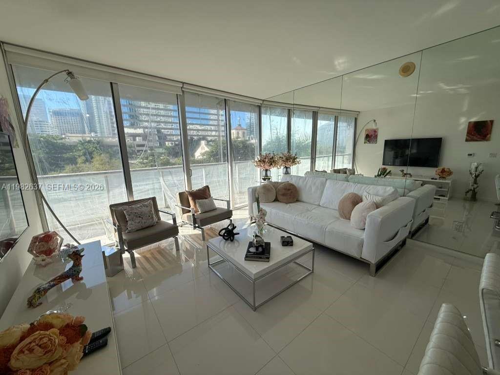 495 Brickell Ave #511 Miami, FL 33131