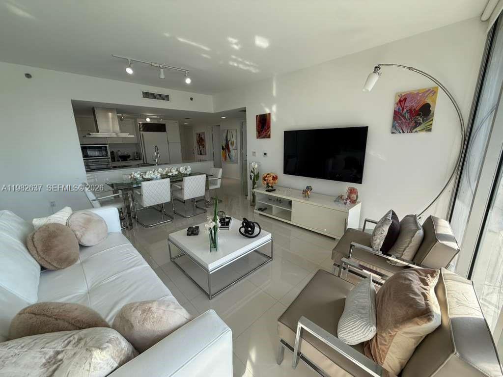 495 Brickell Ave #511 Miami, FL 33131