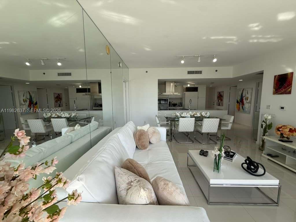 495 Brickell Ave #511 Miami, FL 33131